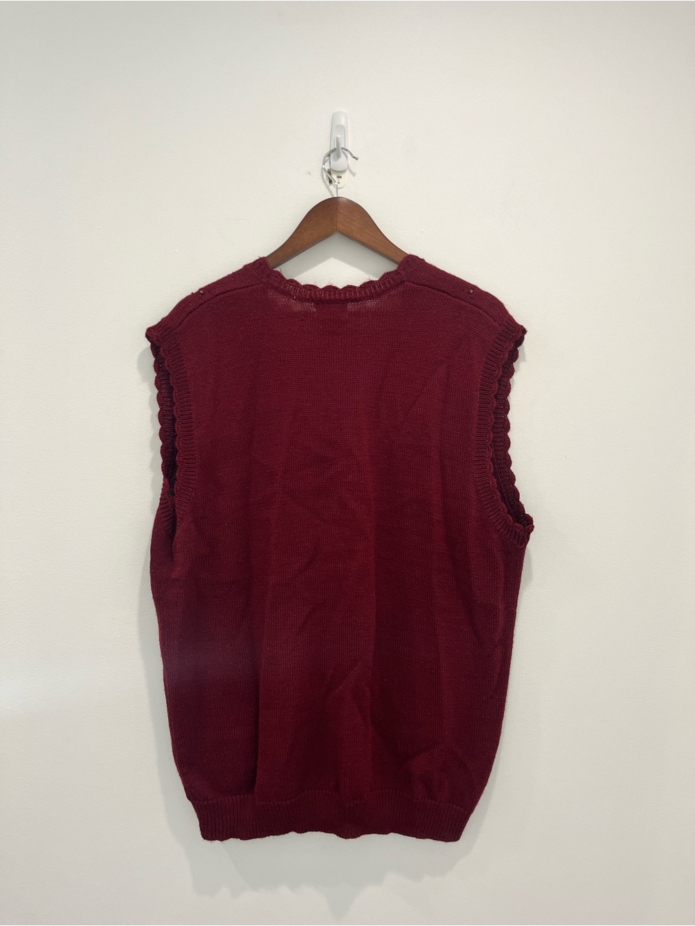 KORET Vintage Burgundy Embroidered Knit Floral Paisley Vest w/ Scalloped Edges - Picture 5 of 7